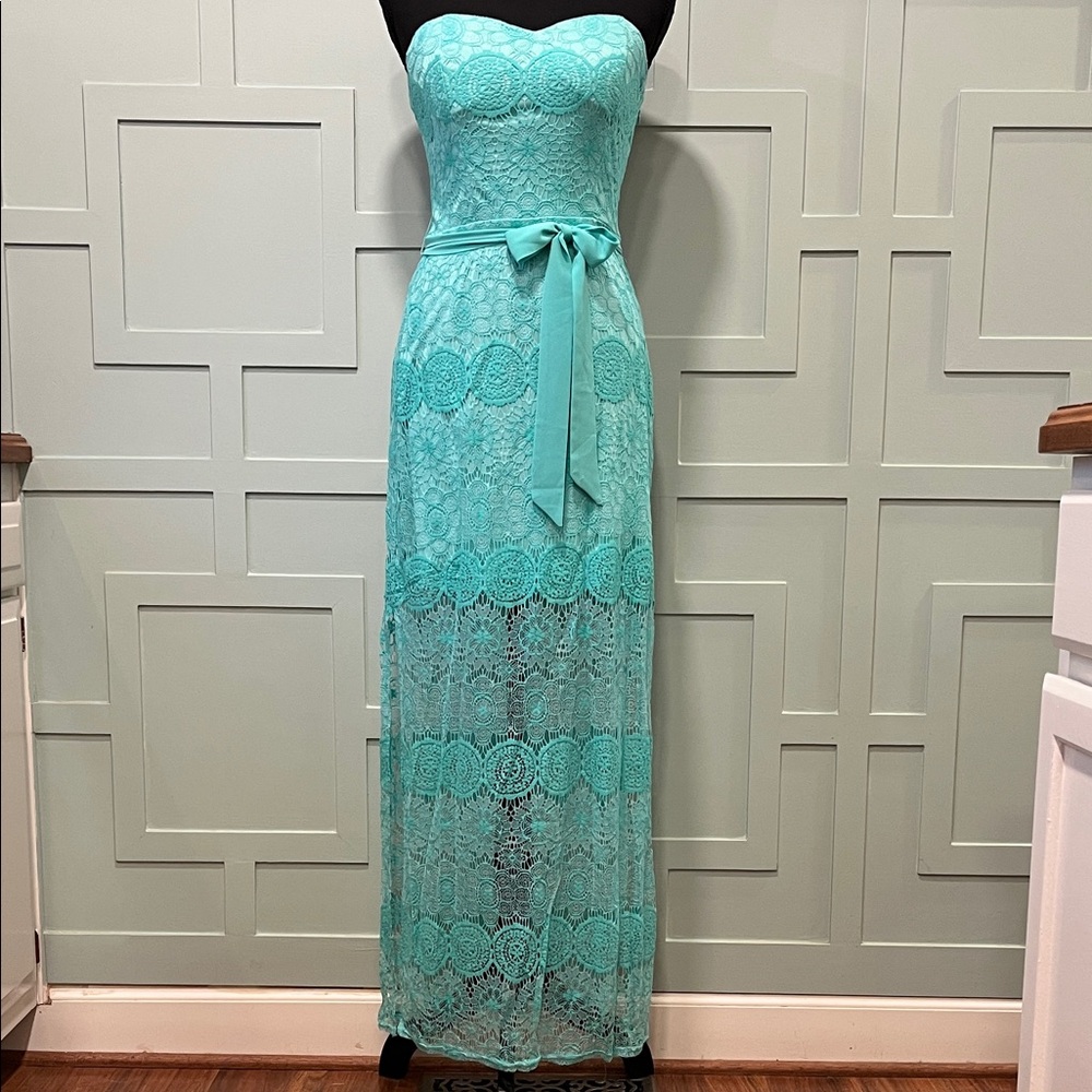 Lace Strapless Dress in Aqua